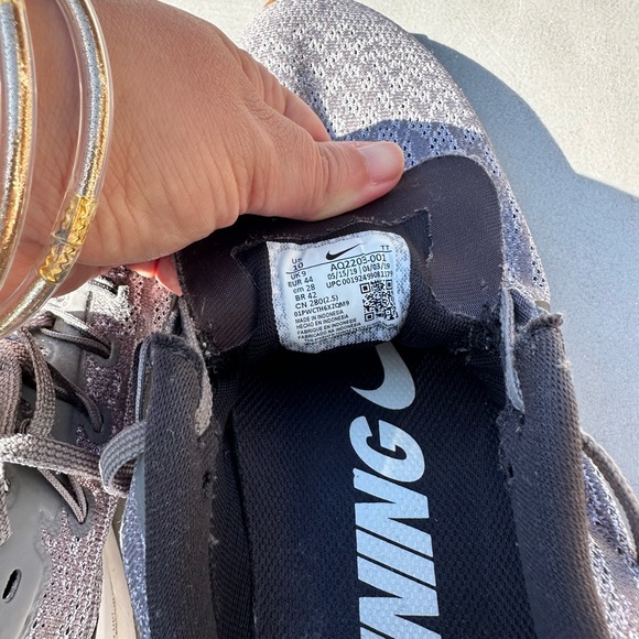 Mens size 10 Nike Air Zoom Pegasus running shoes gray and black - Picture 4 of 8